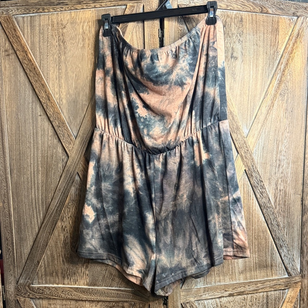 Tie-Dye Strapless One piece shorts  jumper in Black and Rust